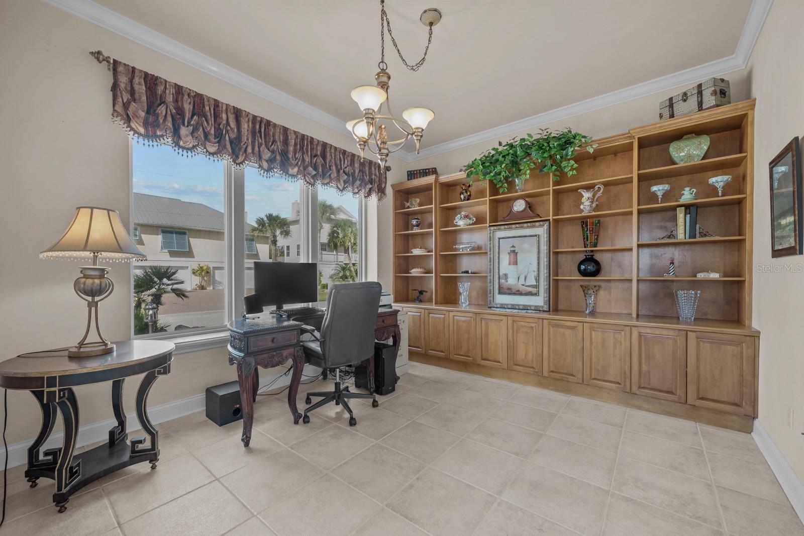 Image 9 of 72 For 621 River View Road