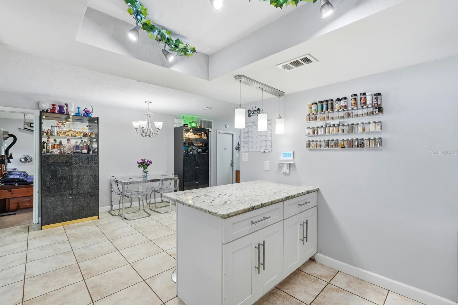 Image 10 of 41 For 934 Wilmington Drive