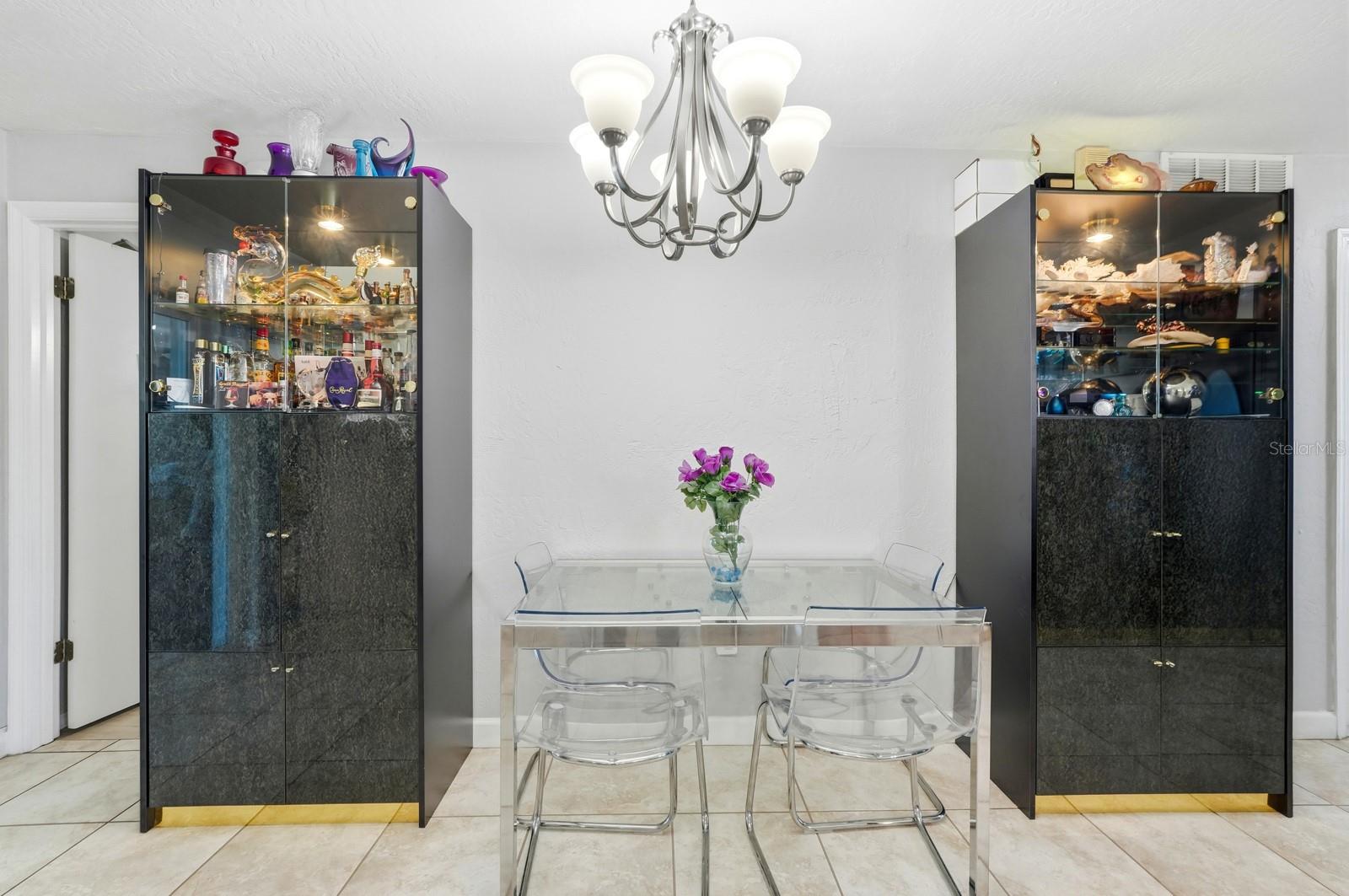 Image 6 of 41 For 934 Wilmington Drive