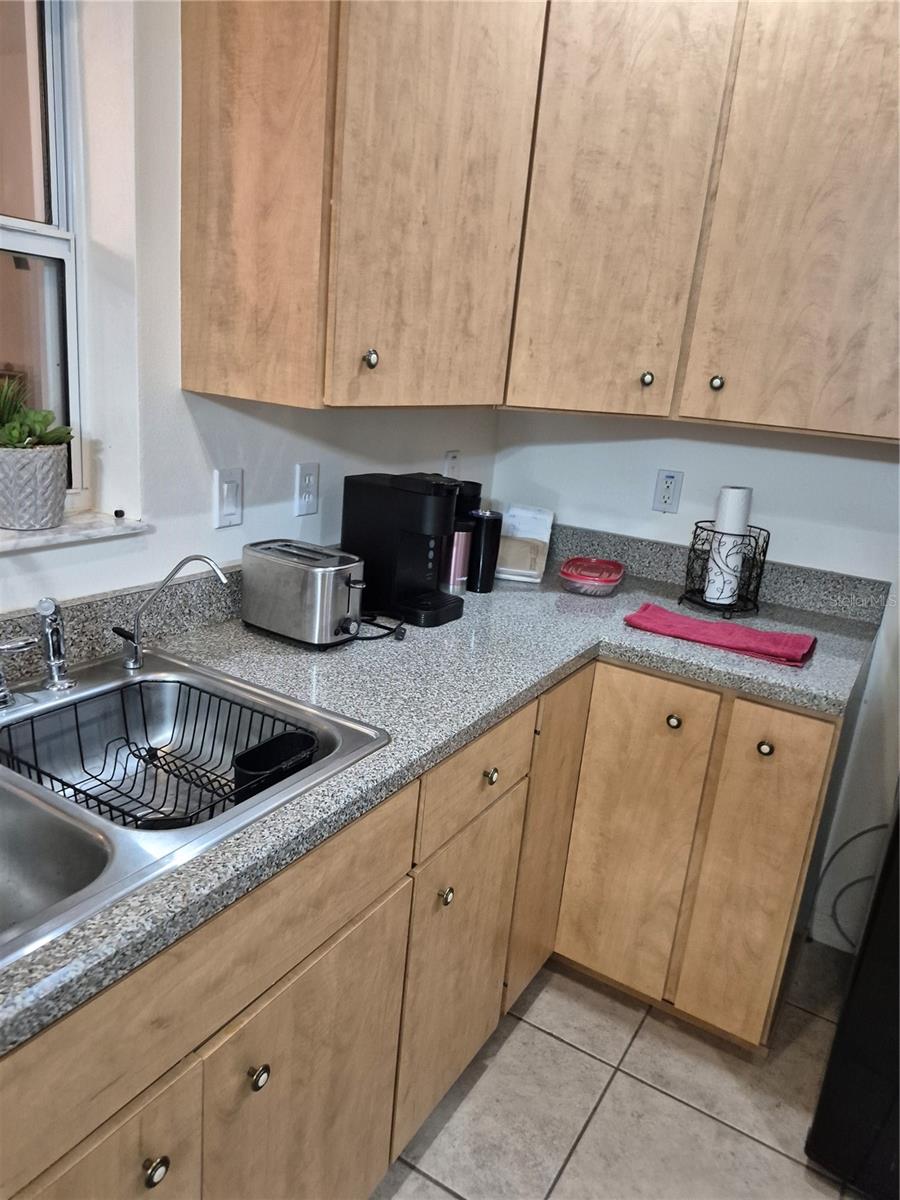 Image 19 of 26 For 73 Lynbrook Drive A