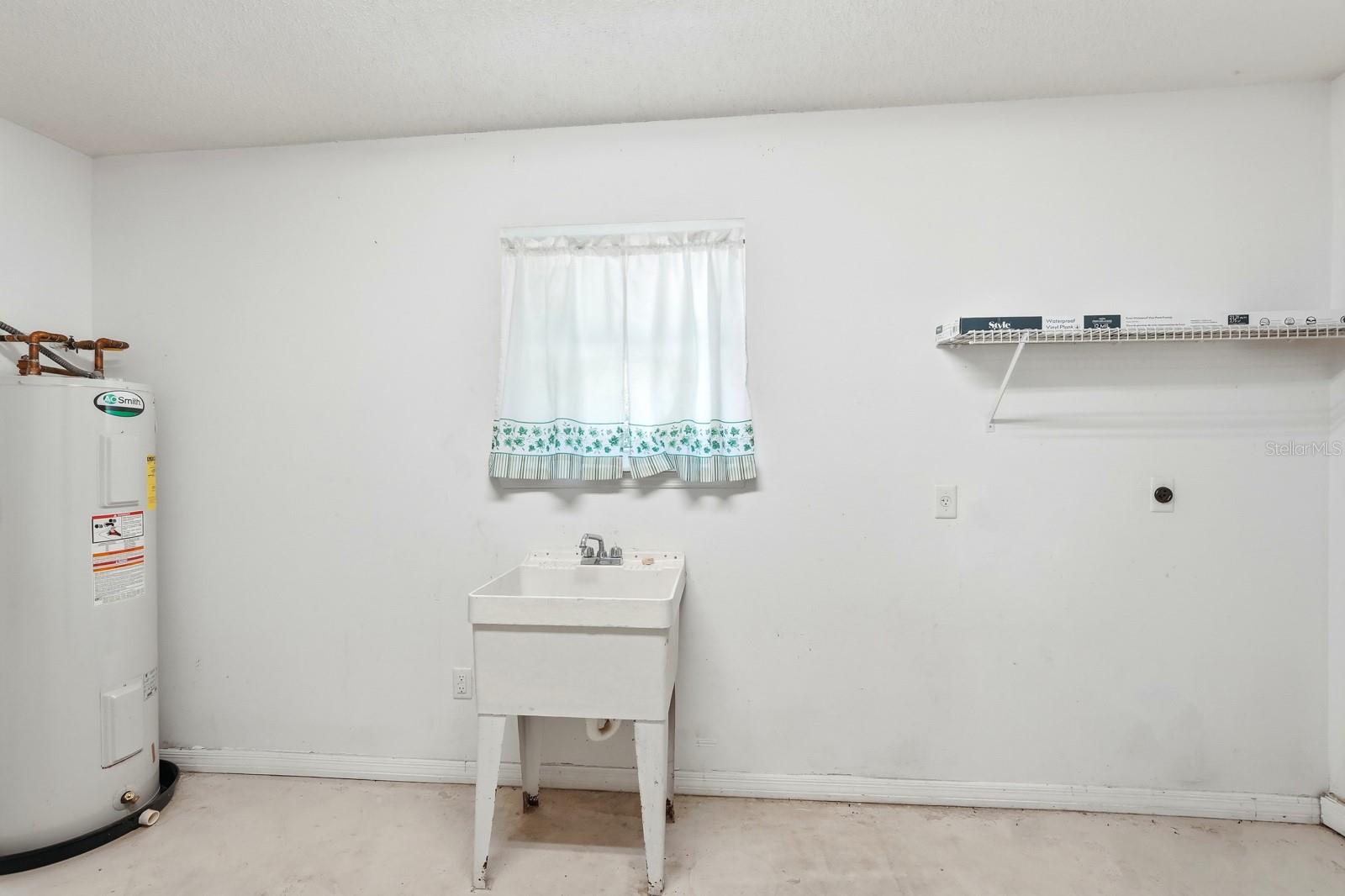 Image 14 of 37 For 550 Locust Street