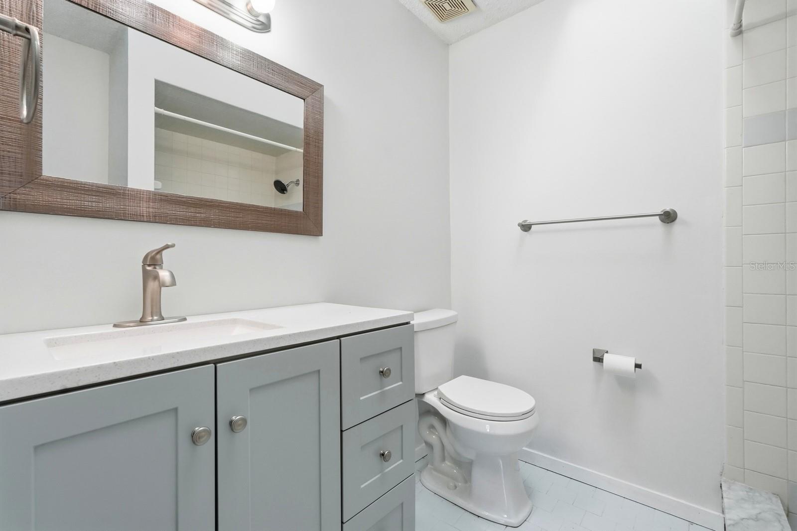 Image 18 of 37 For 550 Locust Street