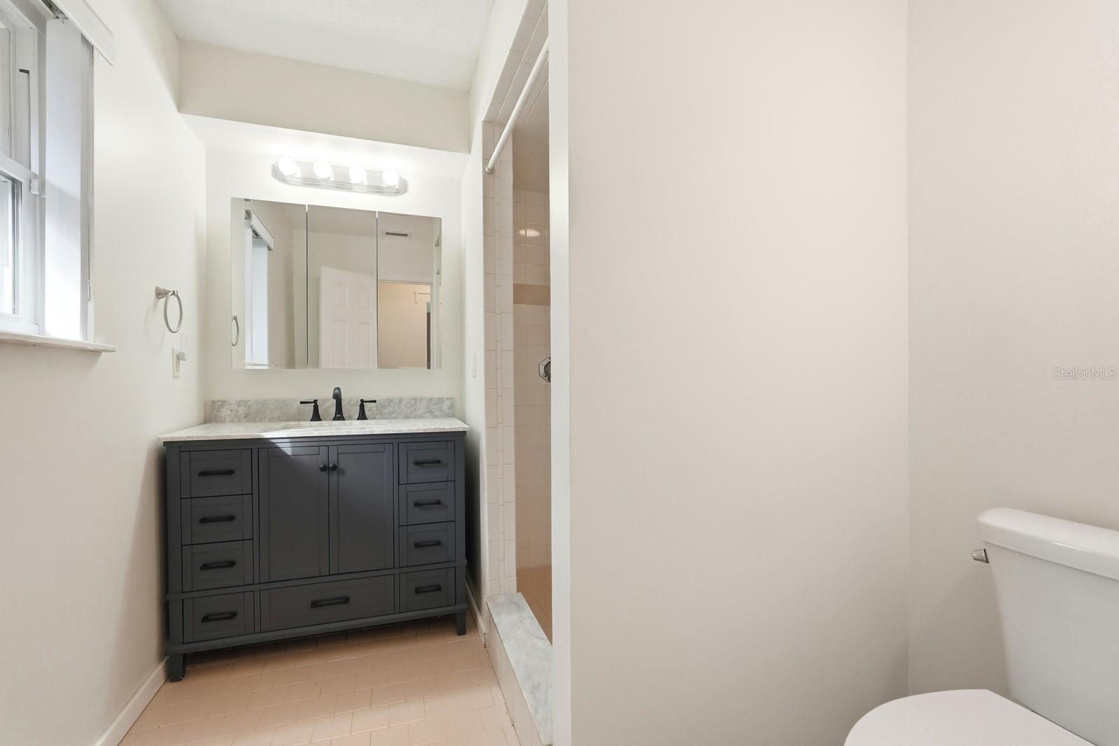 Image 21 of 37 For 550 Locust Street