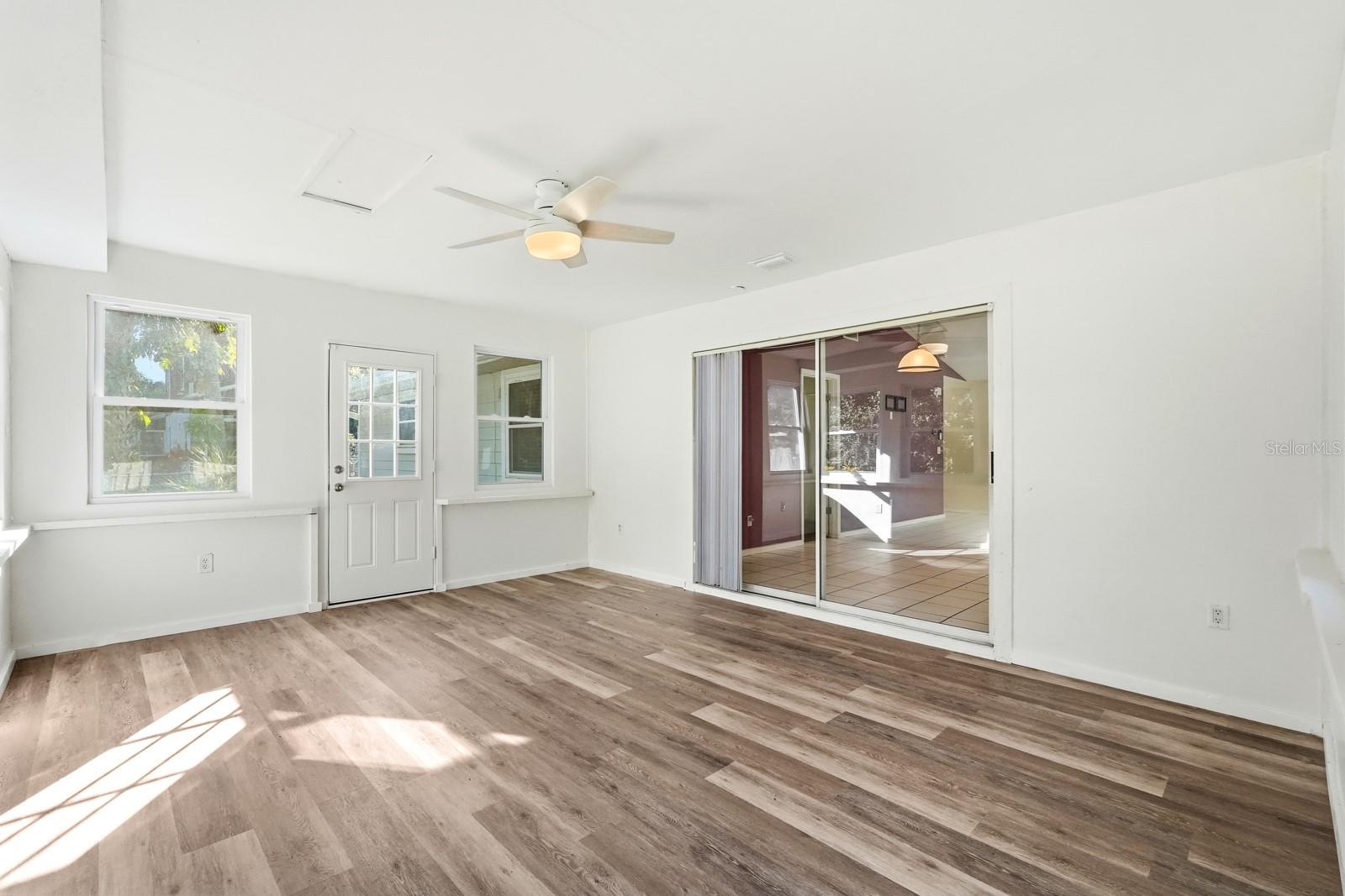 Image 24 of 37 For 550 Locust Street