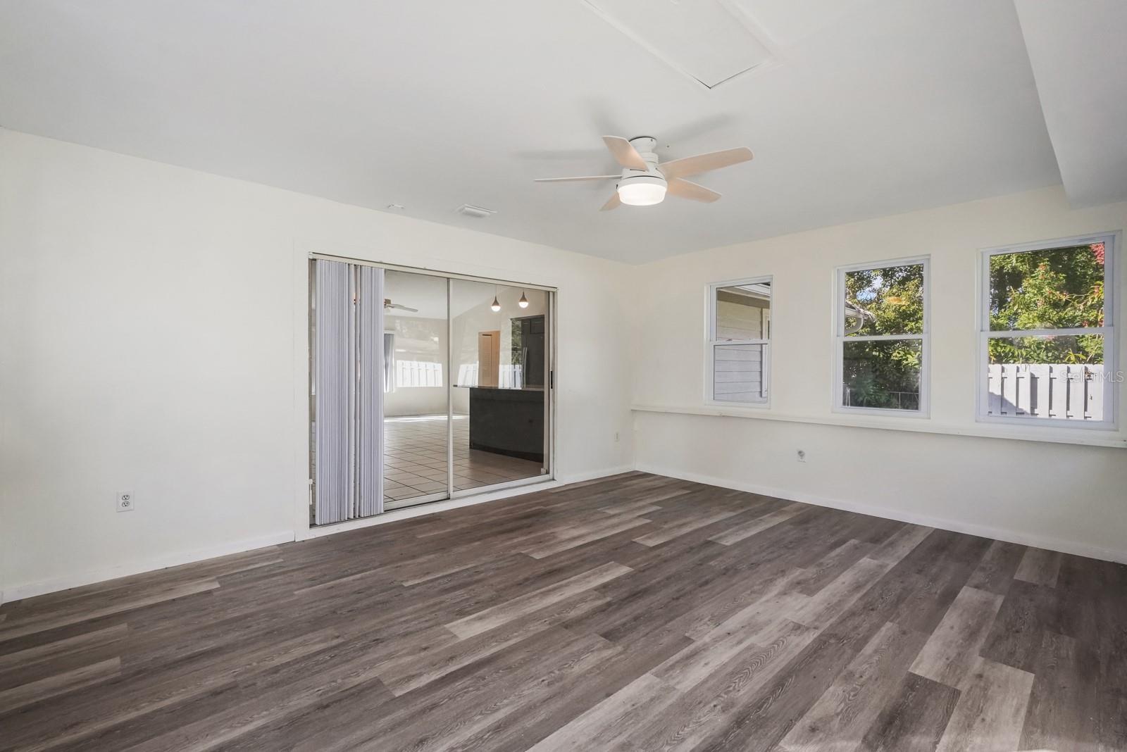 Image 25 of 37 For 550 Locust Street