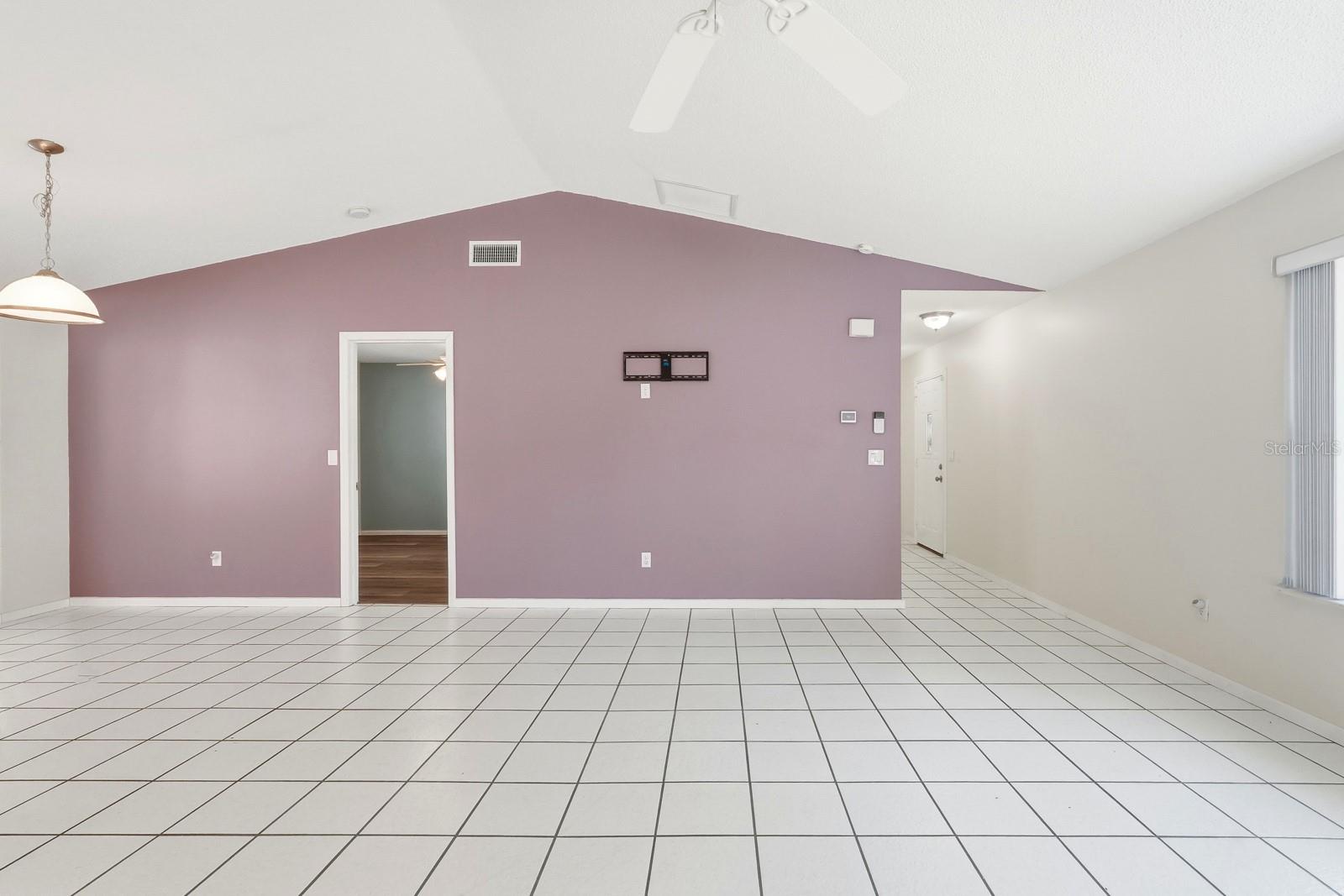 Image 7 of 37 For 550 Locust Street