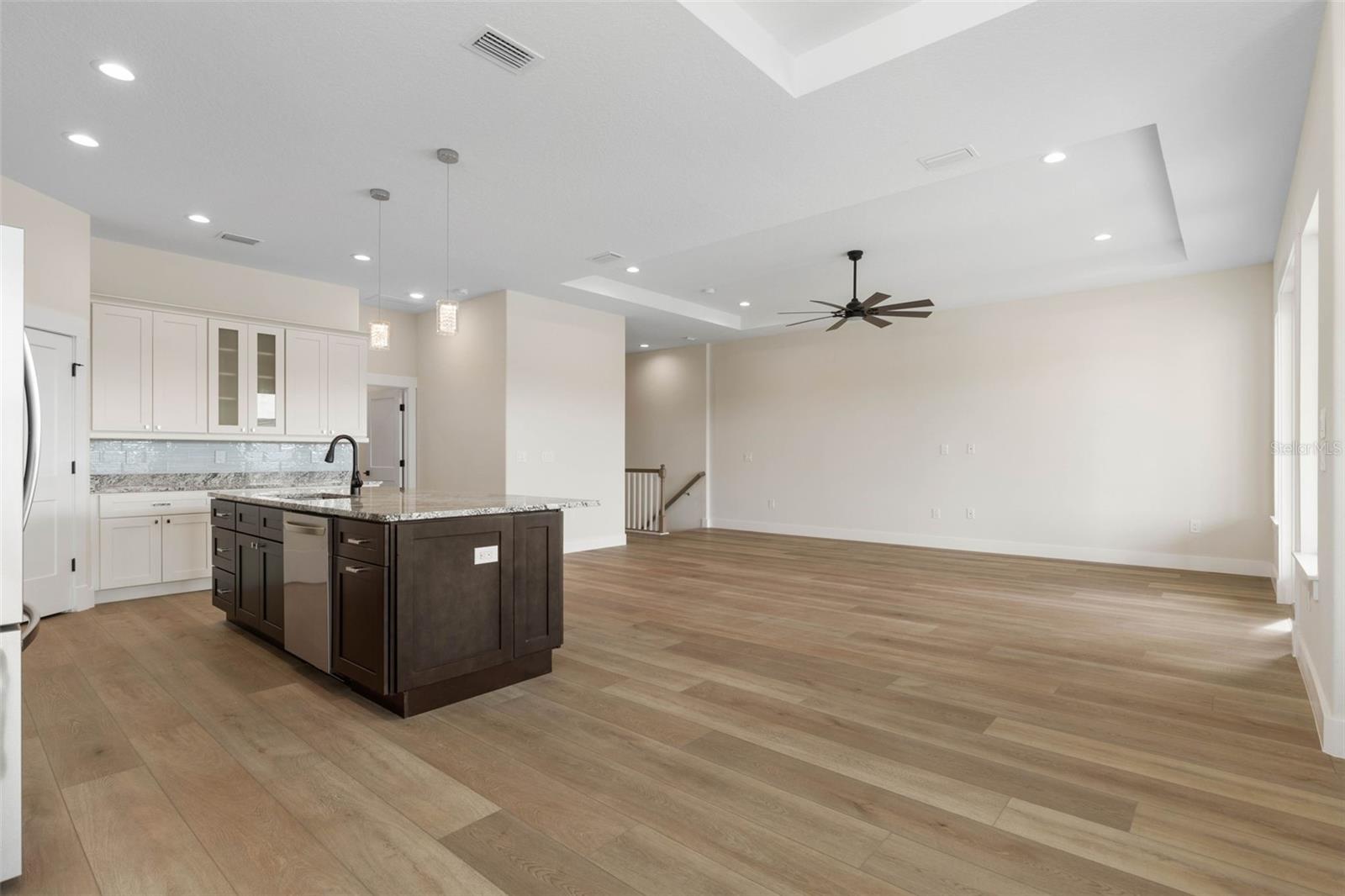 Image 16 of 97 For 250 Harbor Village Point N