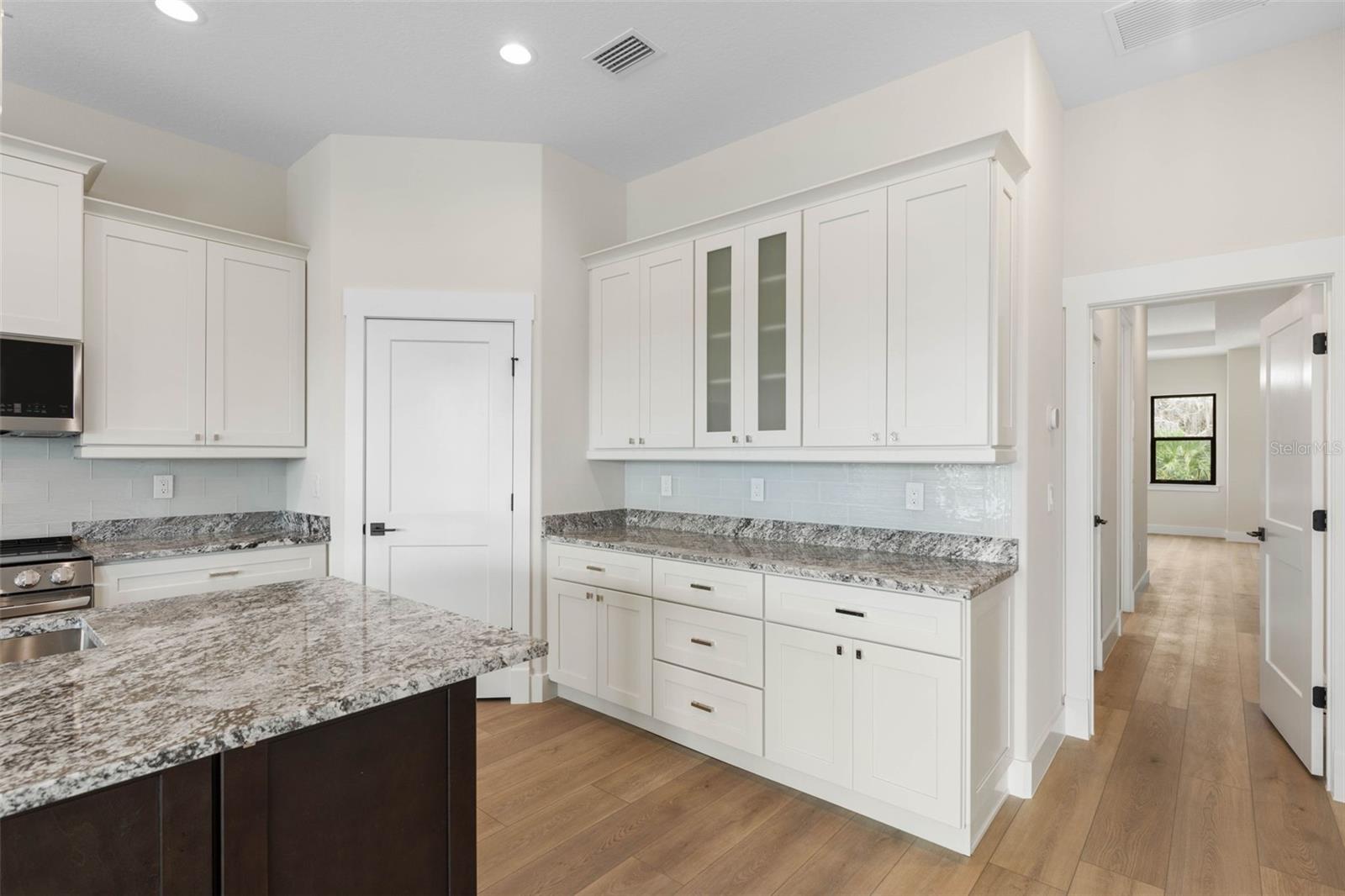 Image 26 of 97 For 250 Harbor Village Point N