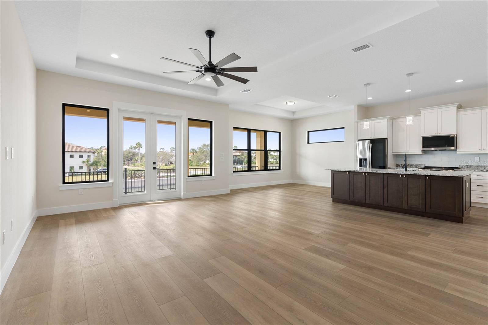 Image 3 of 97 For 250 Harbor Village Point N