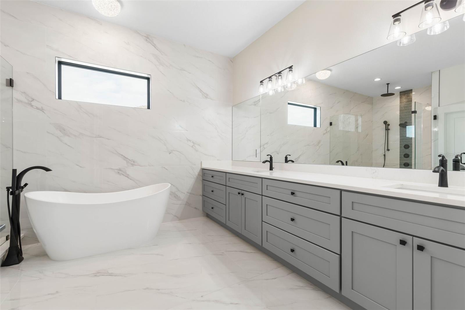 Image 39 of 97 For 250 Harbor Village Point N