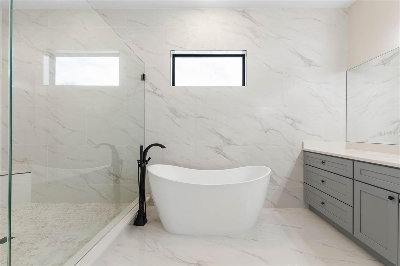 Image 40 of 97 For 250 Harbor Village Point N