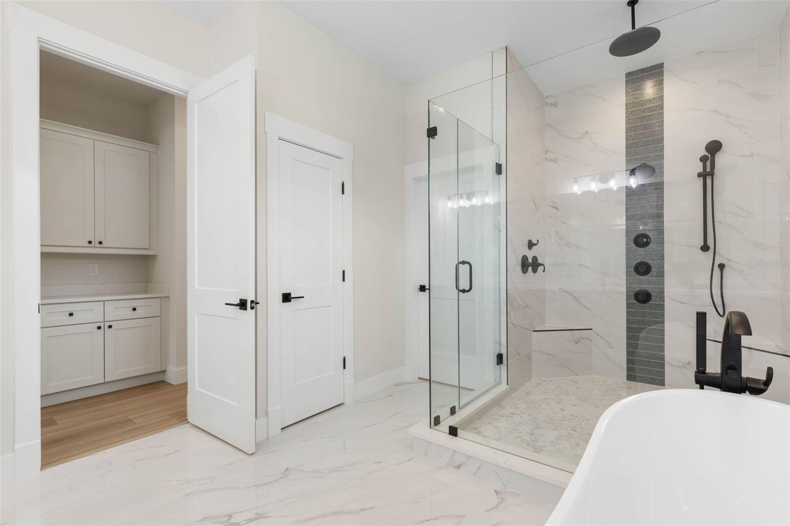 Image 42 of 97 For 250 Harbor Village Point N