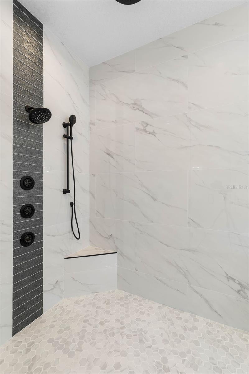 Image 44 of 97 For 250 Harbor Village Point N