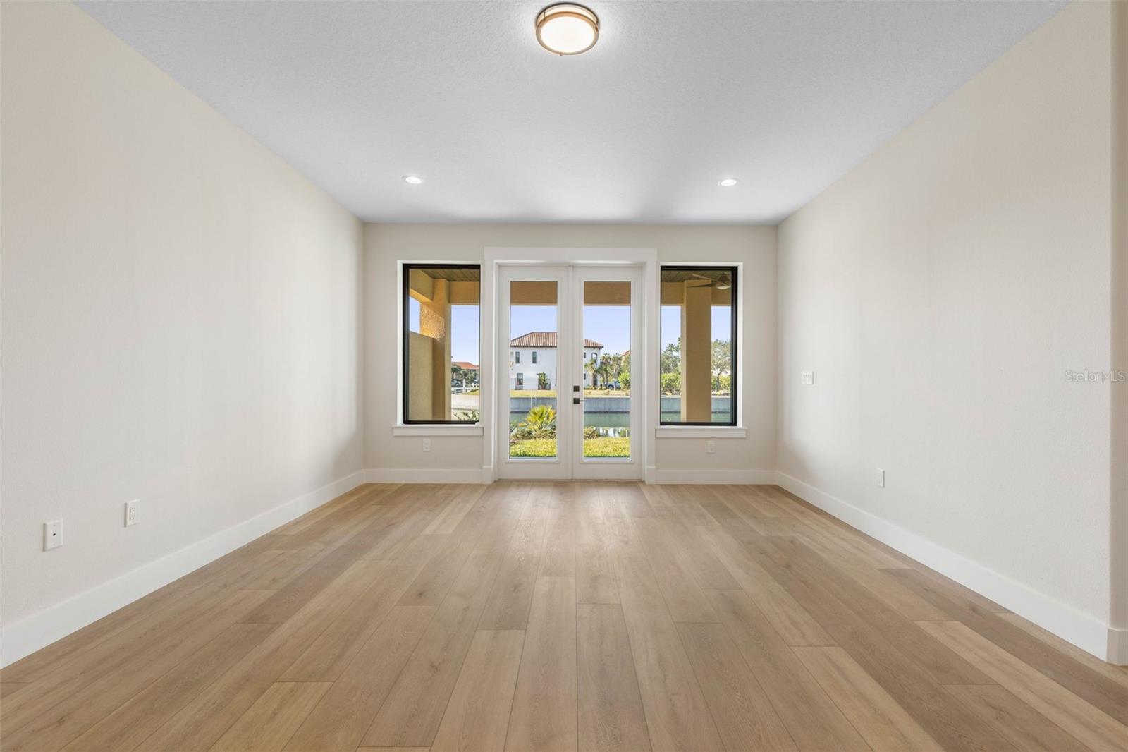 Image 55 of 97 For 250 Harbor Village Point N