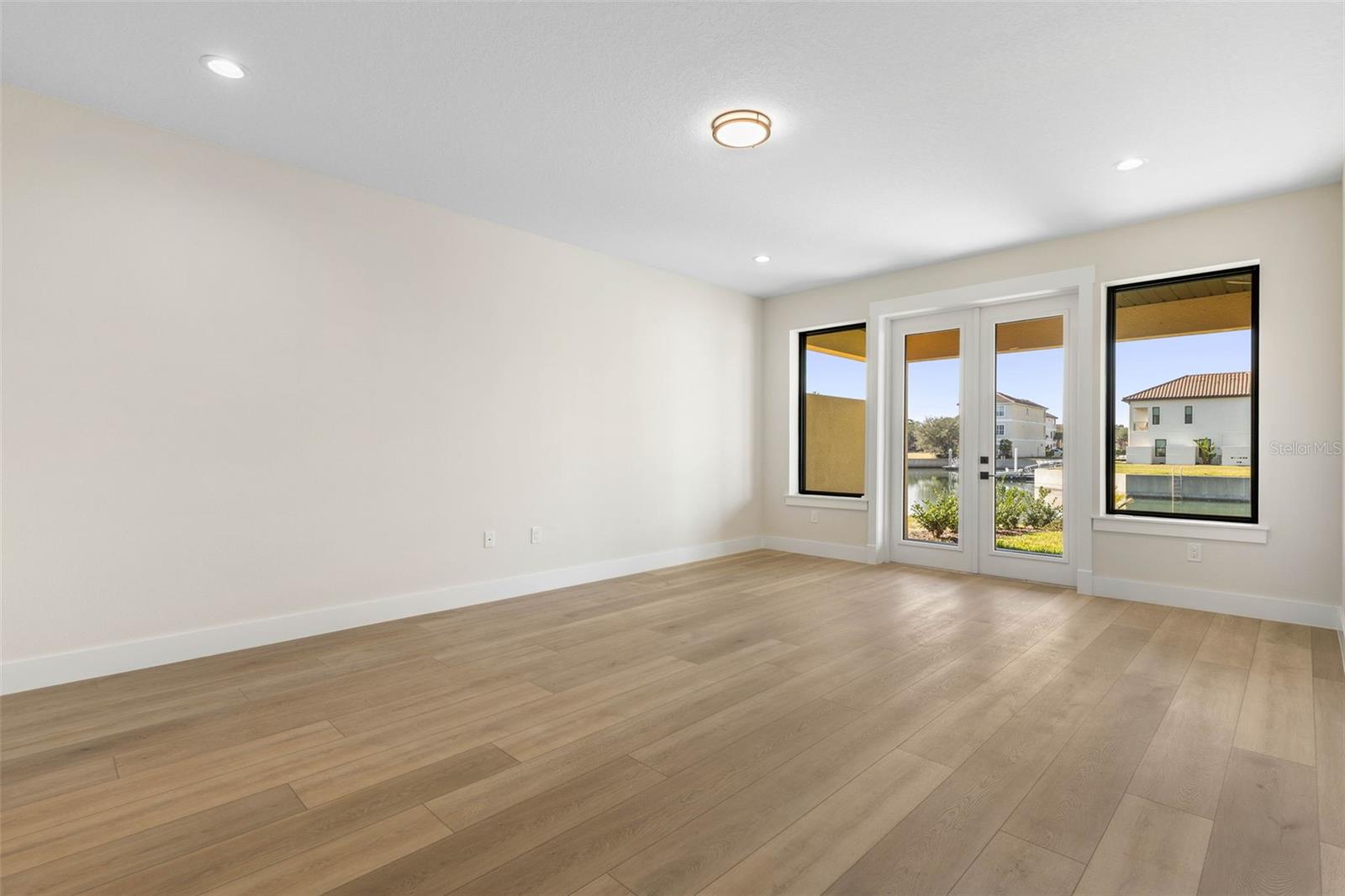 Image 56 of 97 For 250 Harbor Village Point N