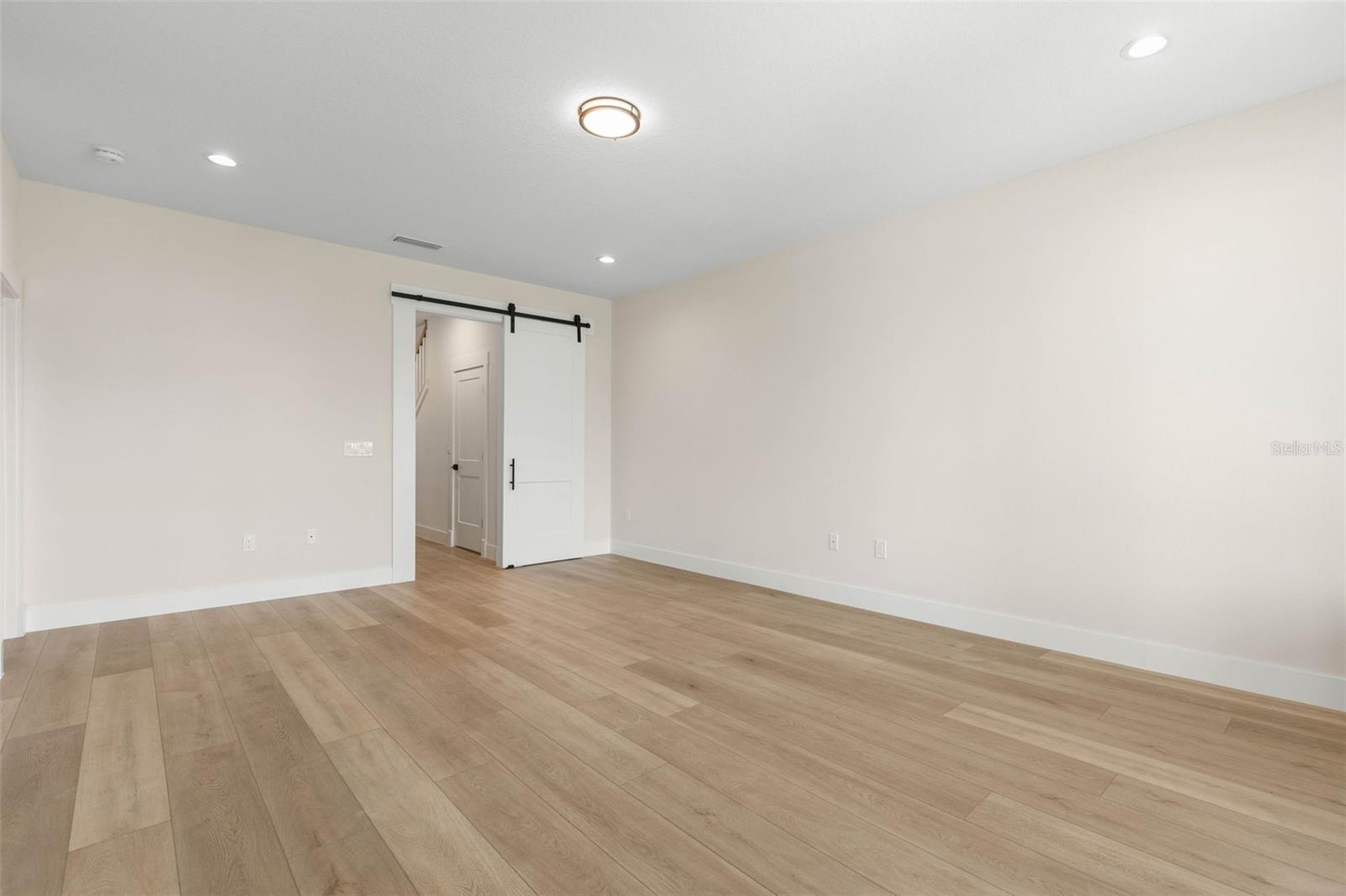 Image 59 of 97 For 250 Harbor Village Point N