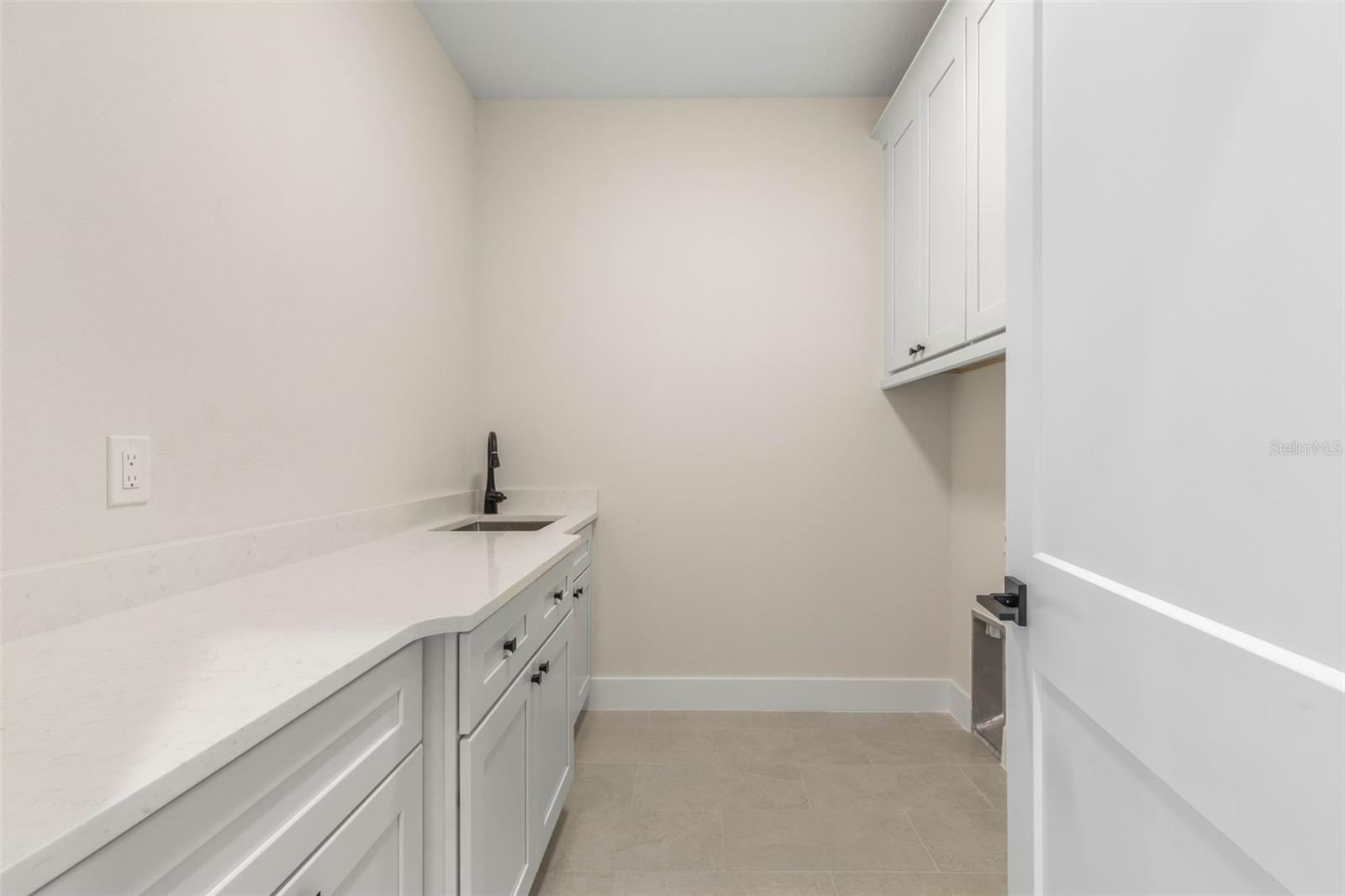 Image 68 of 97 For 250 Harbor Village Point N