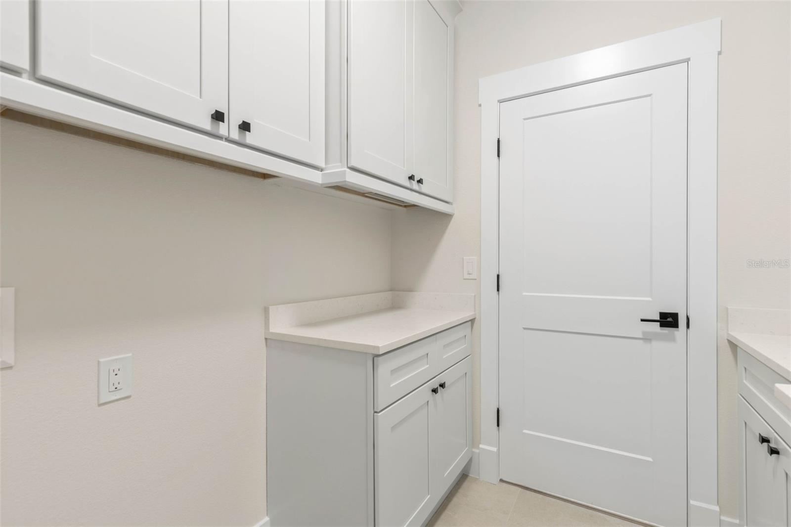 Image 70 of 97 For 250 Harbor Village Point N