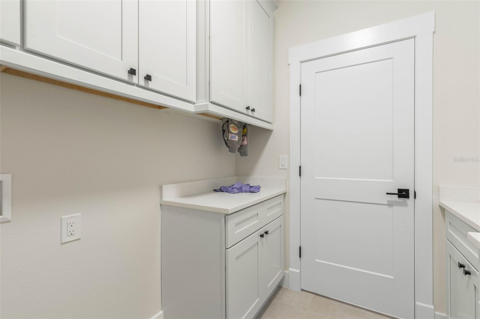 Image 71 of 97 For 250 Harbor Village Point N