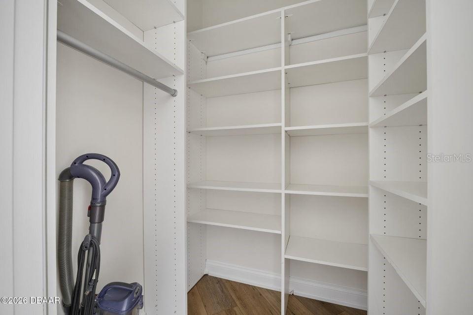 Image 25 of 56 For 231 Riverside Drive 2601-1