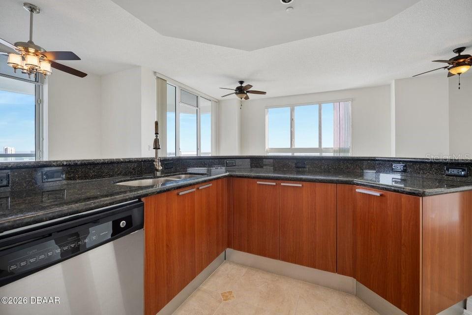 Image 27 of 56 For 231 Riverside Drive 2601-1