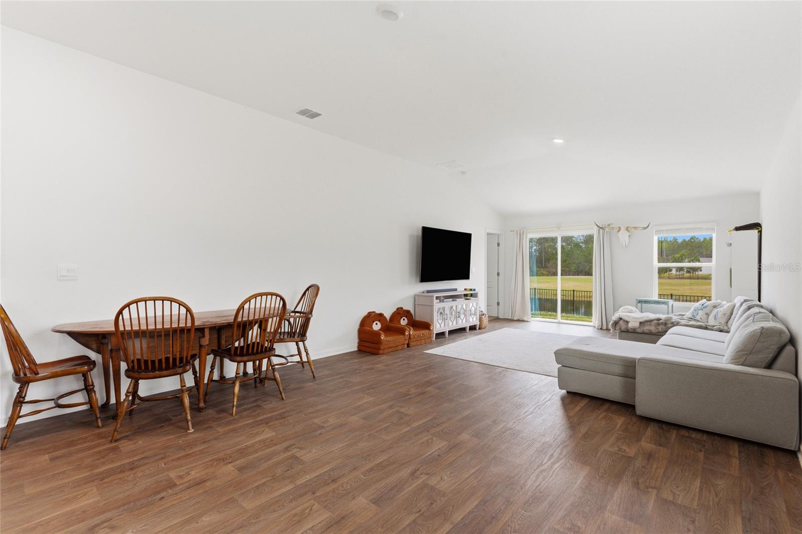 Image 14 of 43 For 72 Bogey Place