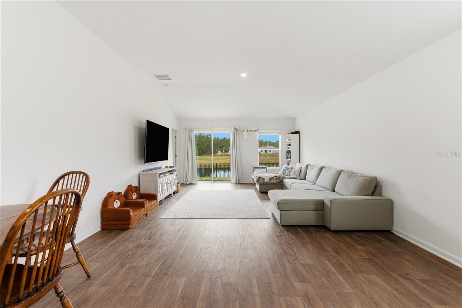 Image 15 of 43 For 72 Bogey Place