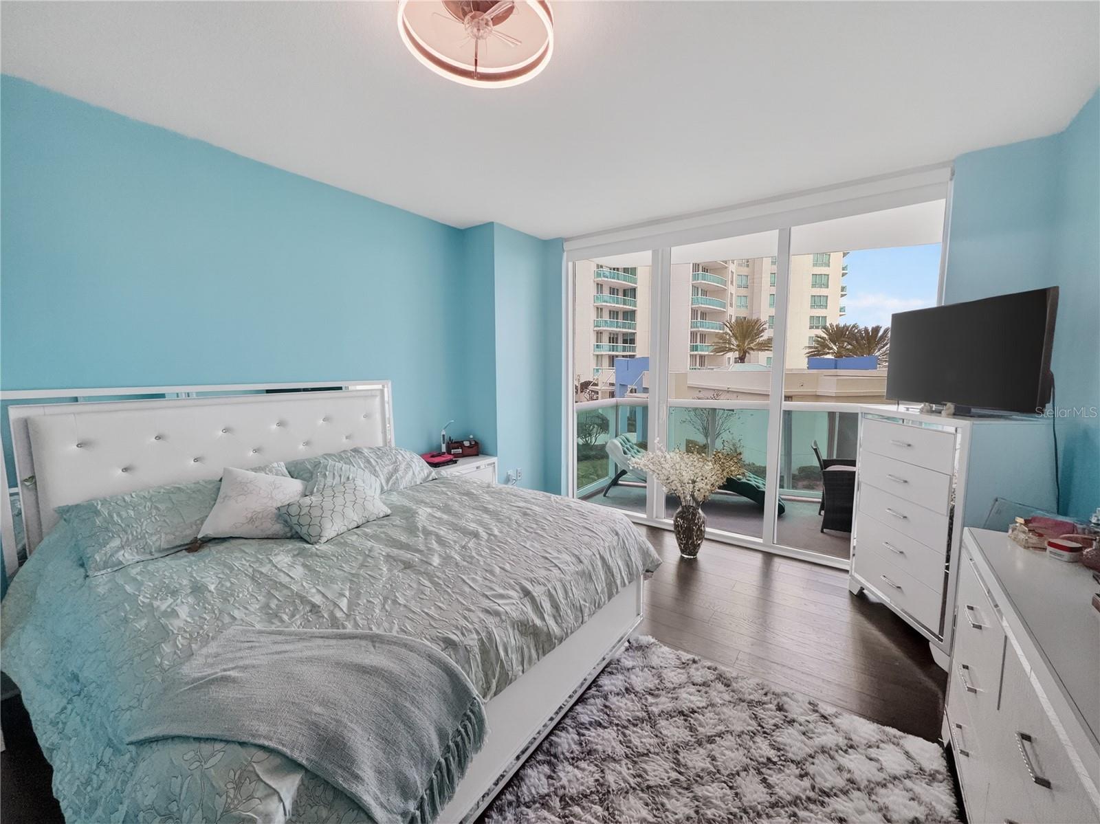 Image 12 of 40 For 231 Riverside Drive 208-1