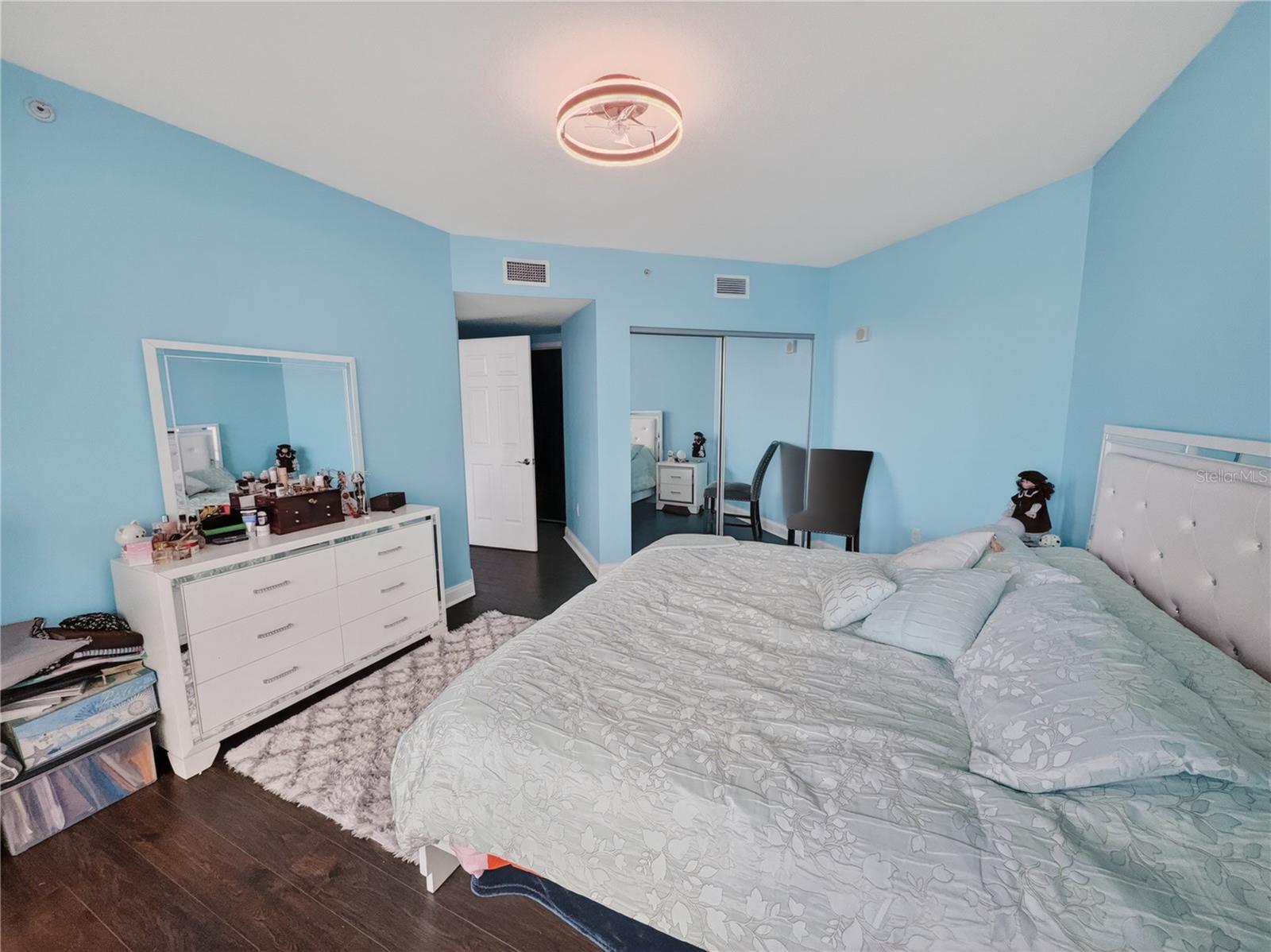 Image 20 of 40 For 231 Riverside Drive 208-1