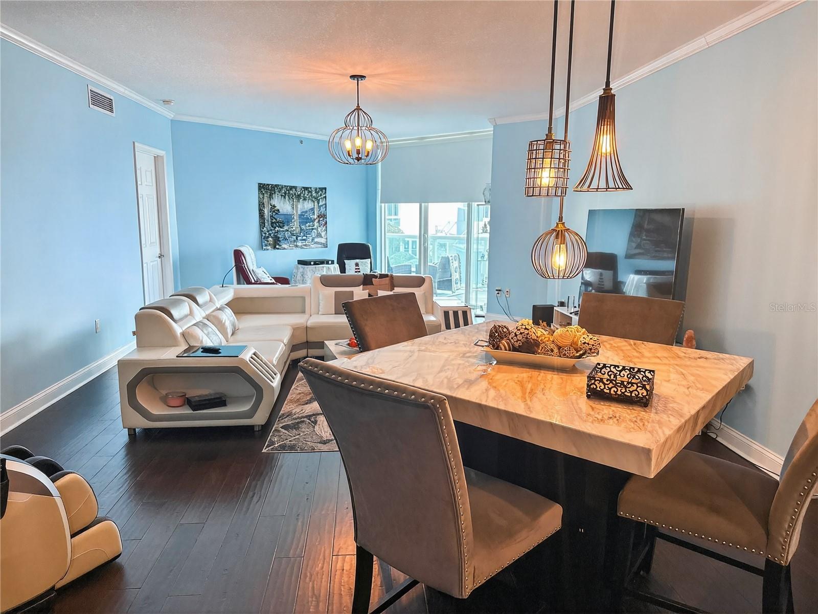 Image 4 of 40 For 231 Riverside Drive 208-1