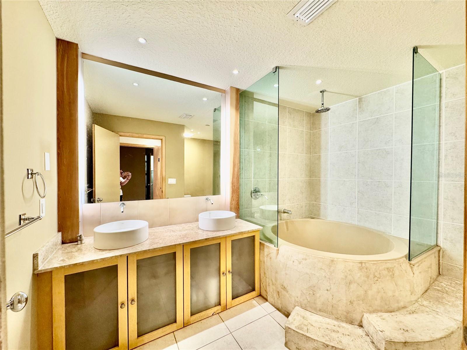 Image 4 of 11 For 101 Palm Harbor Parkway 425