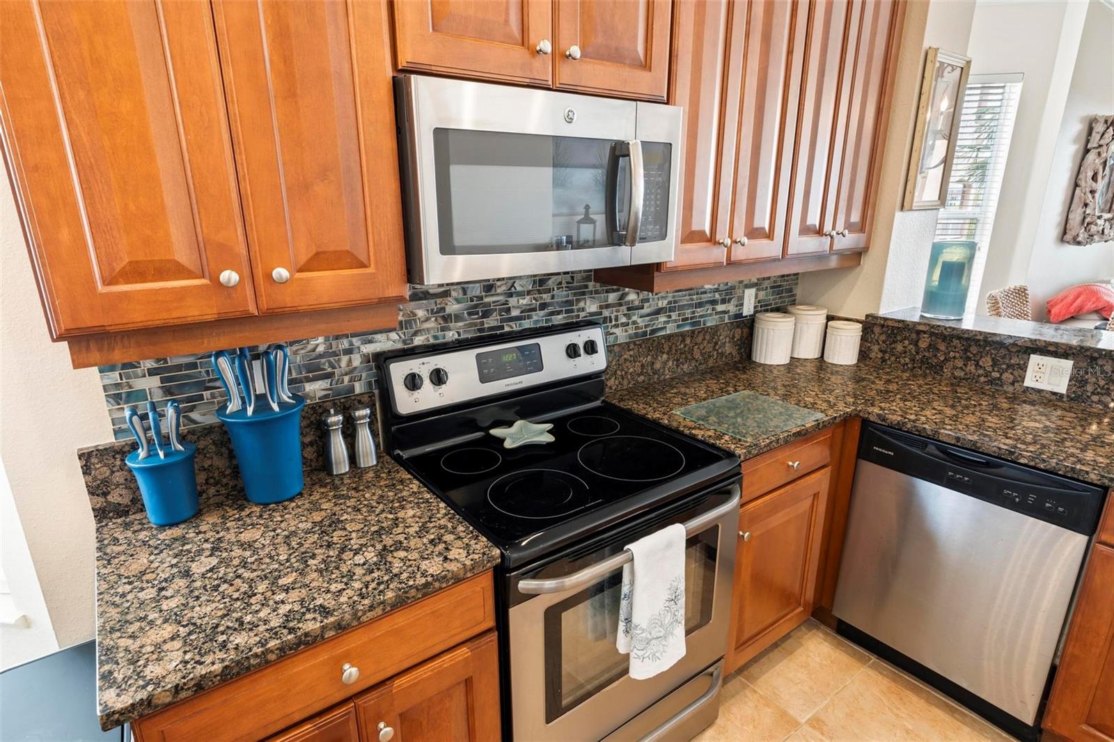 Image 13 of 88 For 35 Ocean Crest Way 1135