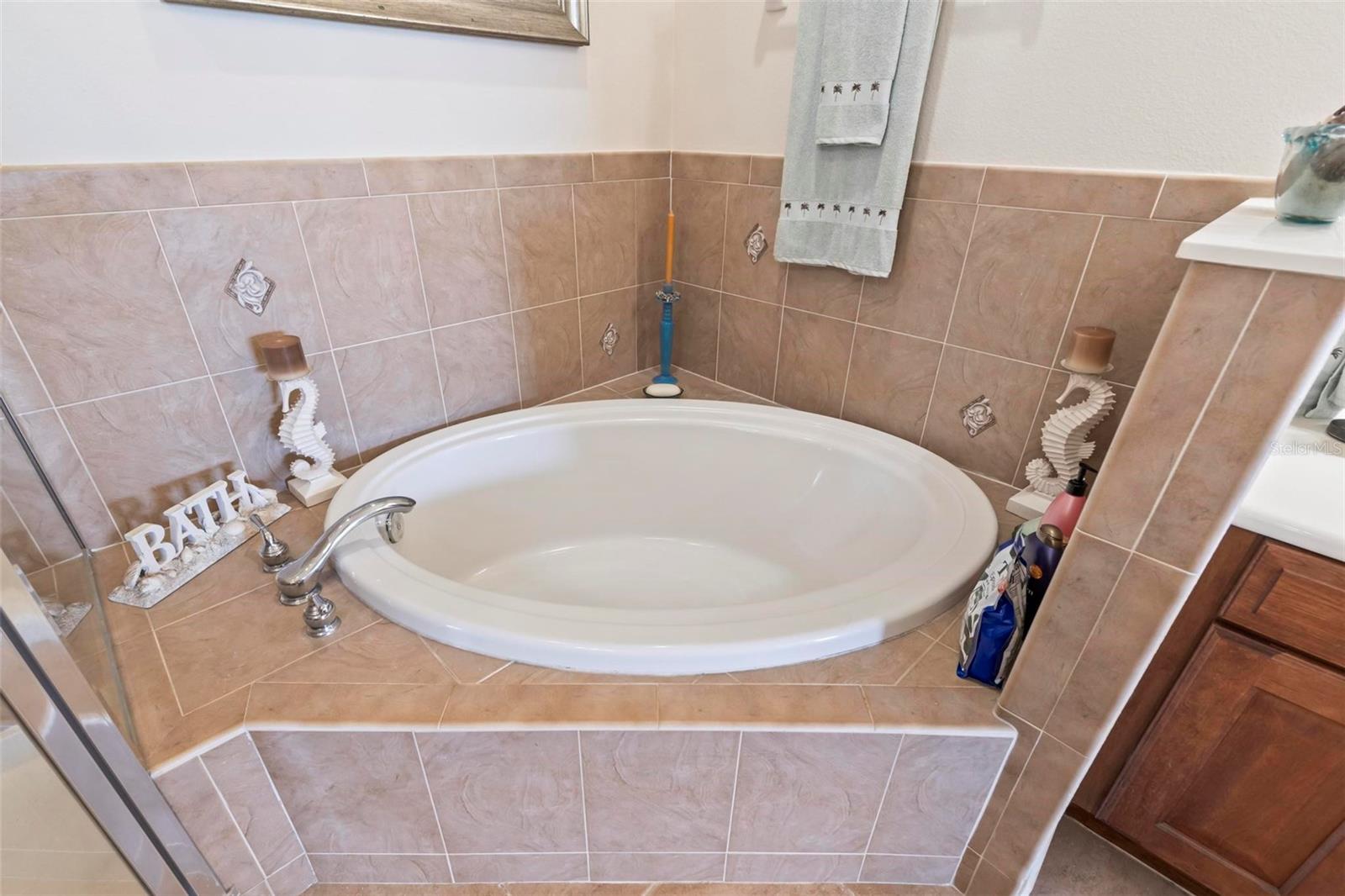 Image 42 of 88 For 35 Ocean Crest Way 1135