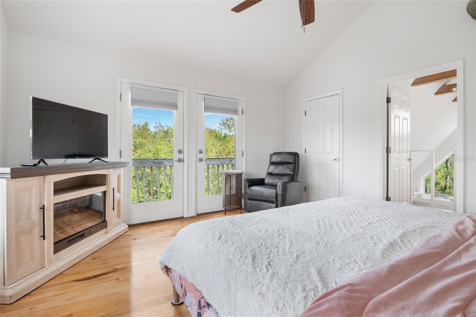 Image 42 of 67 For 45 Shady Lane N