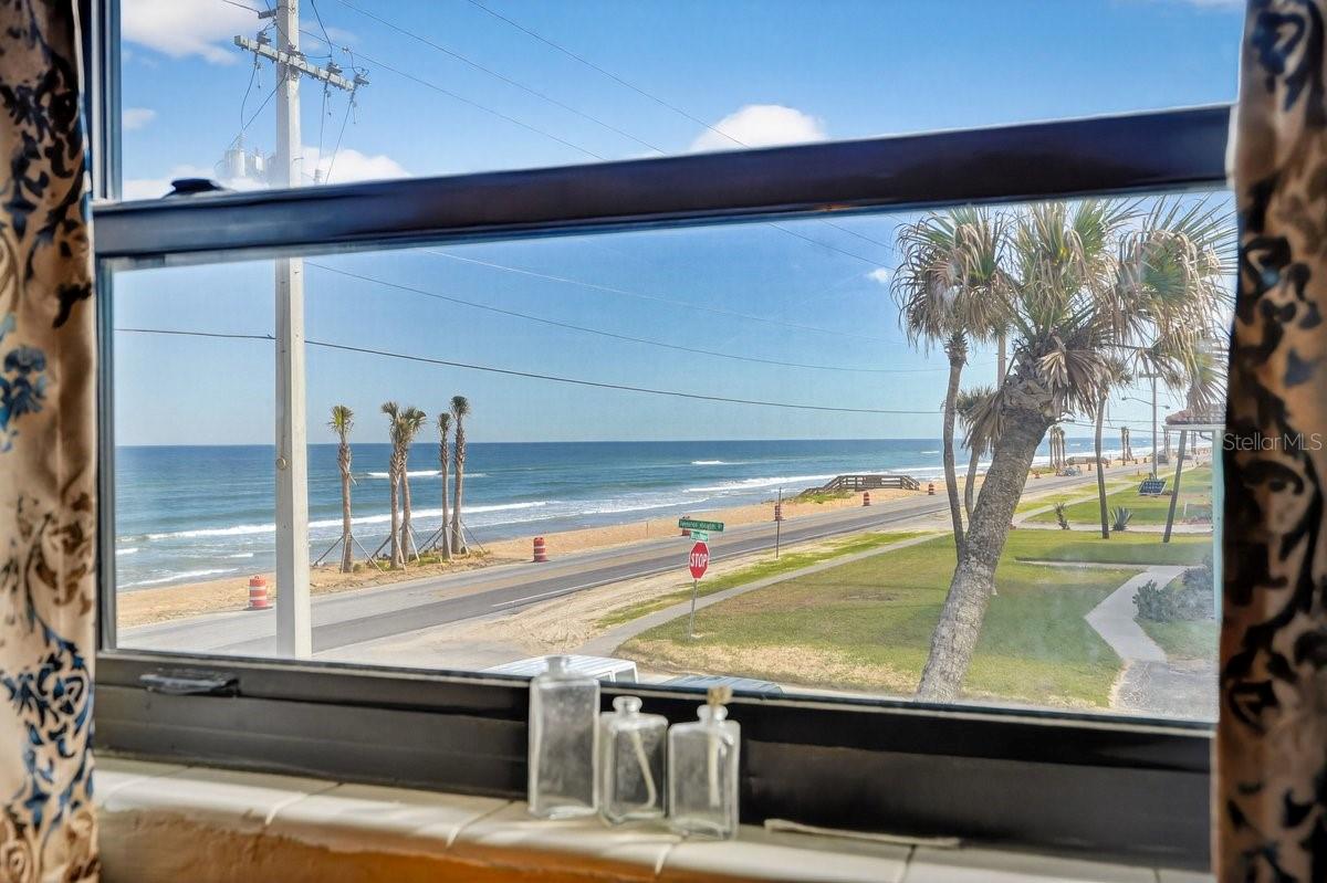 Image 14 of 33 For 2780 Ocean Shore Boulevard 9s