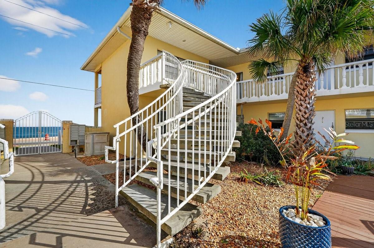 Image 19 of 33 For 2780 Ocean Shore Boulevard 9s