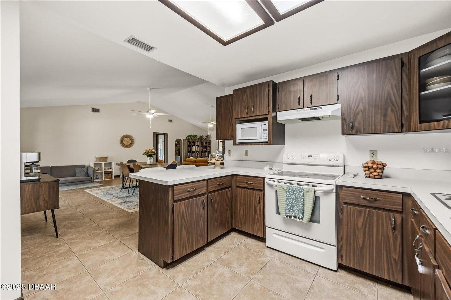 Image 28 of 36 For 475 Lazy Z Lane