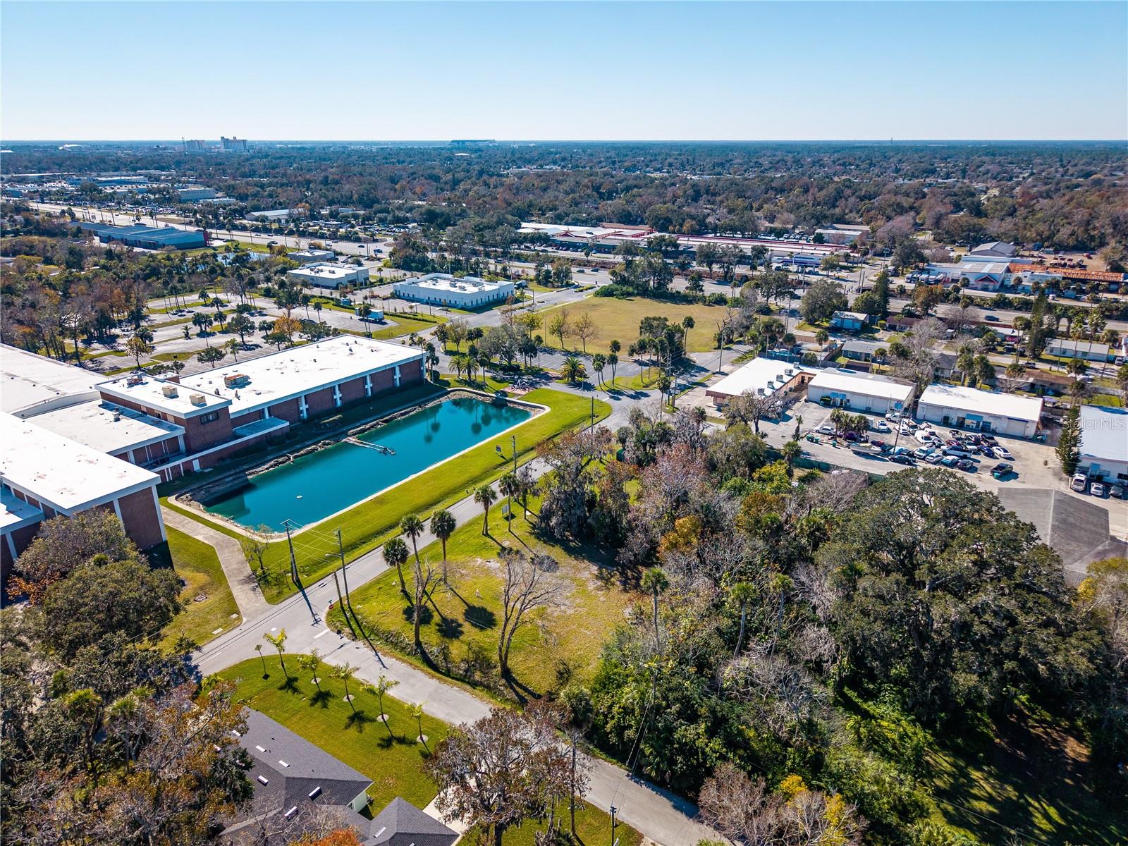 Image 18 of 37 For 818 6th Street