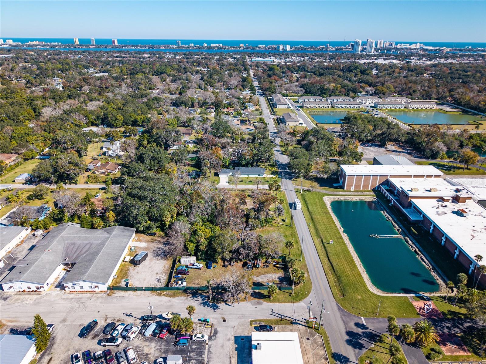 Image 23 of 37 For 818 6th Street