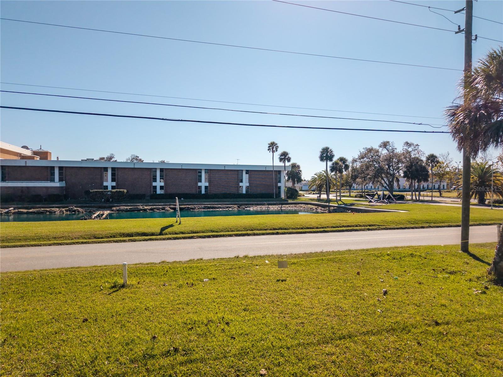 Image 7 of 37 For 818 6th Street