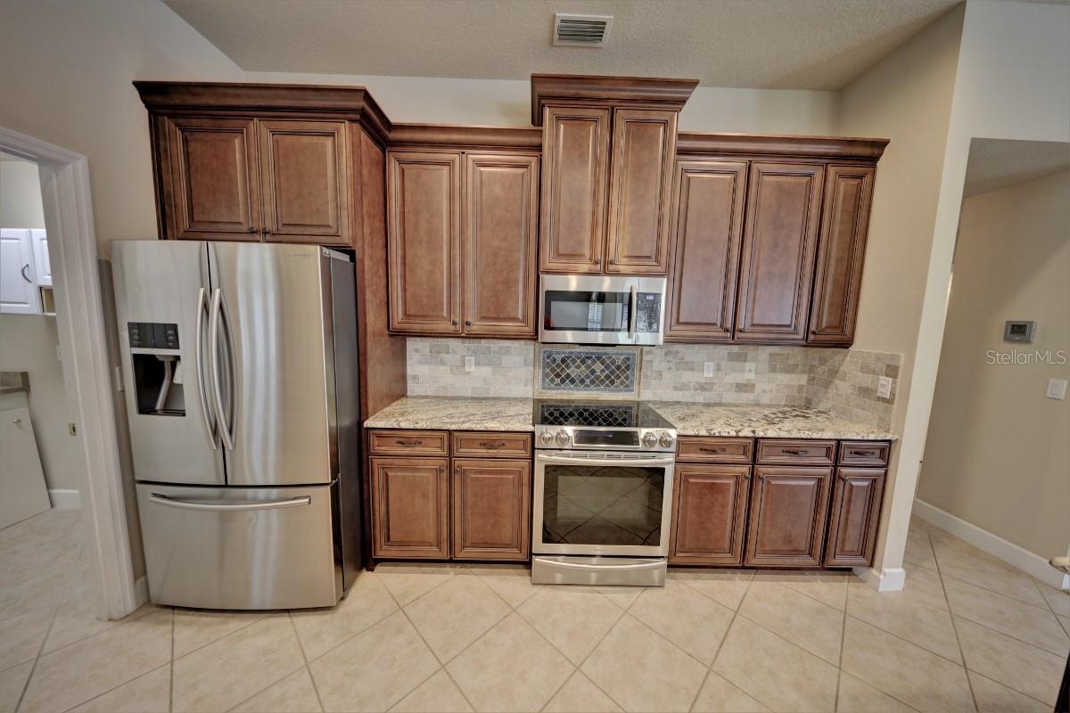 Image 14 of 36 For 1207 Hampstead Lane