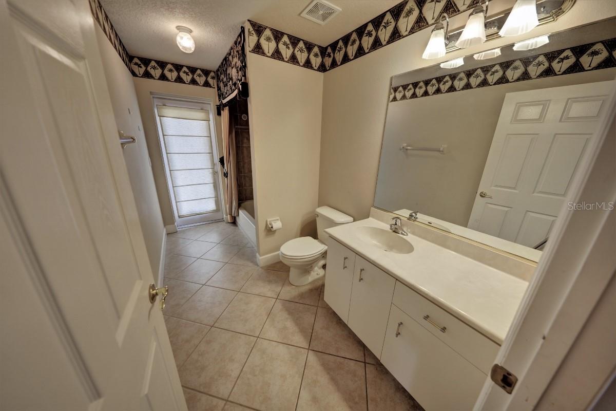 Image 17 of 36 For 1207 Hampstead Lane