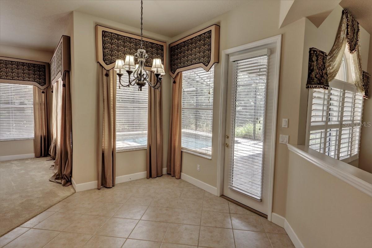 Image 9 of 36 For 1207 Hampstead Lane