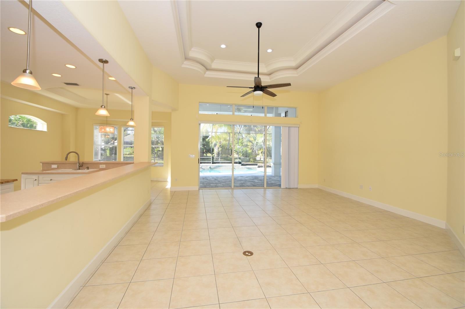 Image 11 of 66 For 17 Oasis Circle