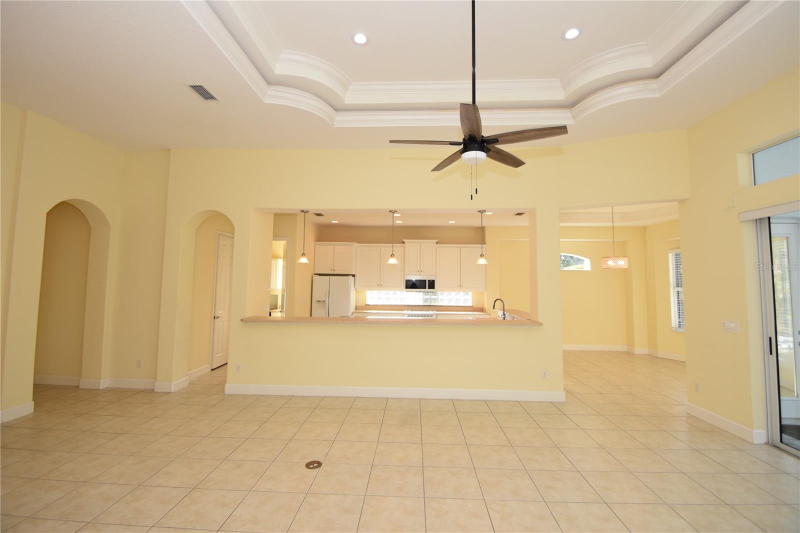 Image 12 of 66 For 17 Oasis Circle