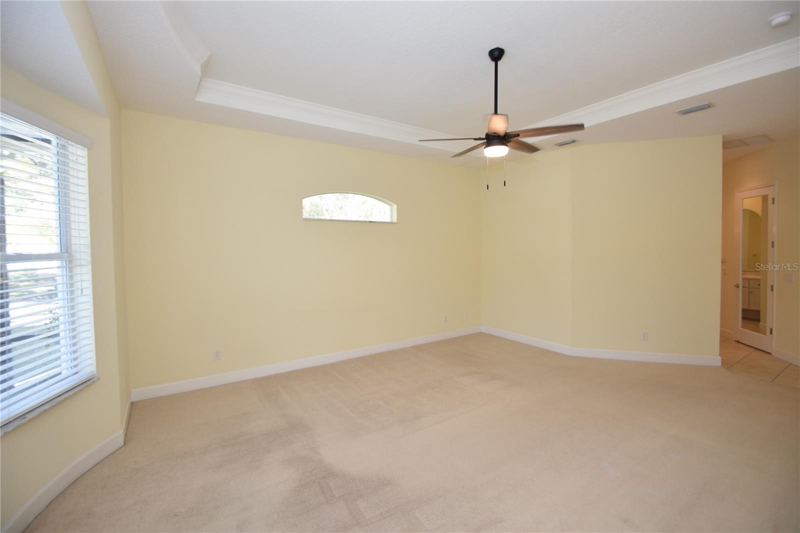 Image 17 of 66 For 17 Oasis Circle