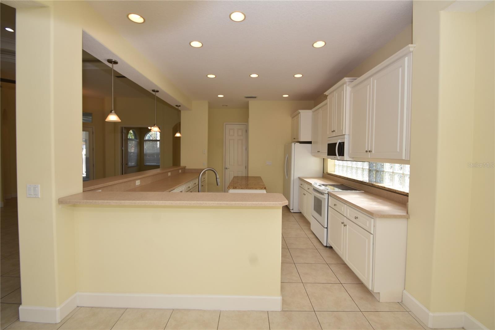 Image 39 of 66 For 17 Oasis Circle