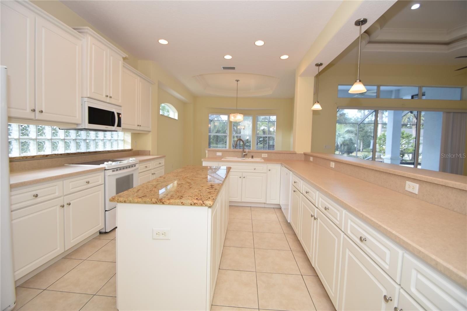 Image 42 of 66 For 17 Oasis Circle