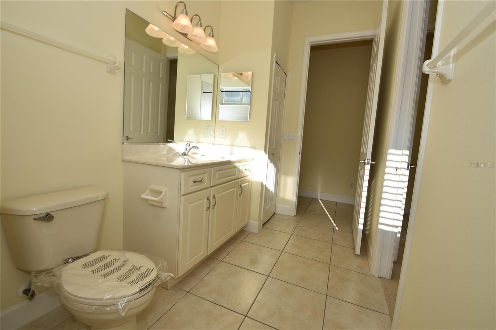 Image 48 of 66 For 17 Oasis Circle