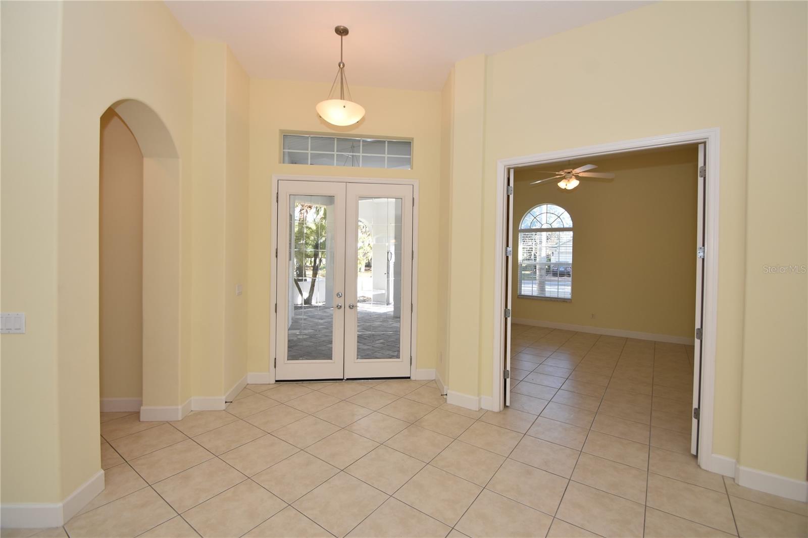 Image 5 of 66 For 17 Oasis Circle